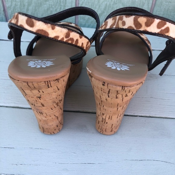 Chettah Print Summer Wedges Sandals - Picture 3 of 6
